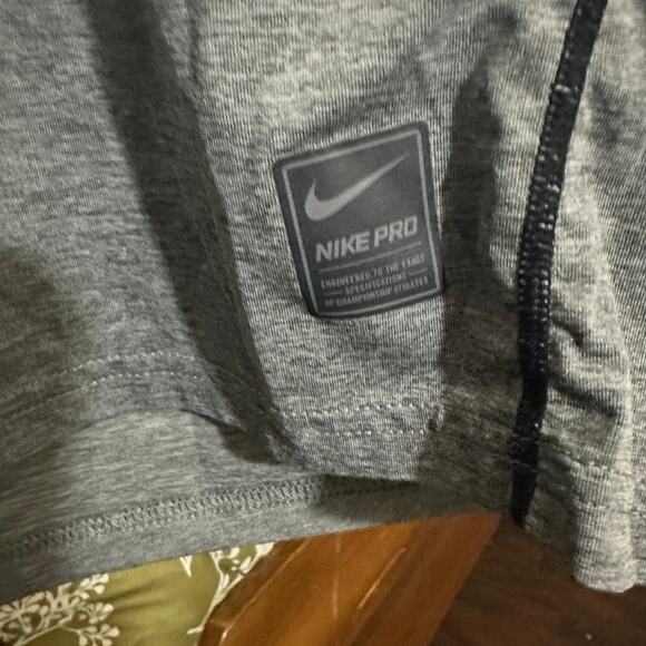 Nike Pro Dri-FIT Fitted Training Shirt – Heather Gray – Size L – Excellent Used - Picture 5 of 5